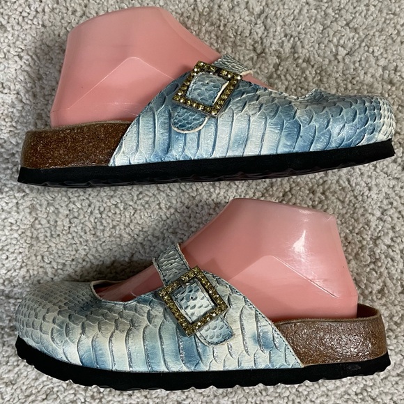 Women's BETULA BIRKENSTOCK Blue SNAKESKIN Mary Jane CLOGS Foot Bed SLIDES Shoes - Picture 1 of 7